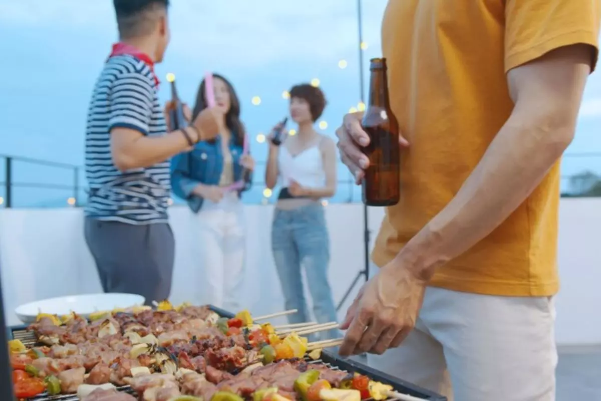 Outdoor BBQ Service for The Last Night